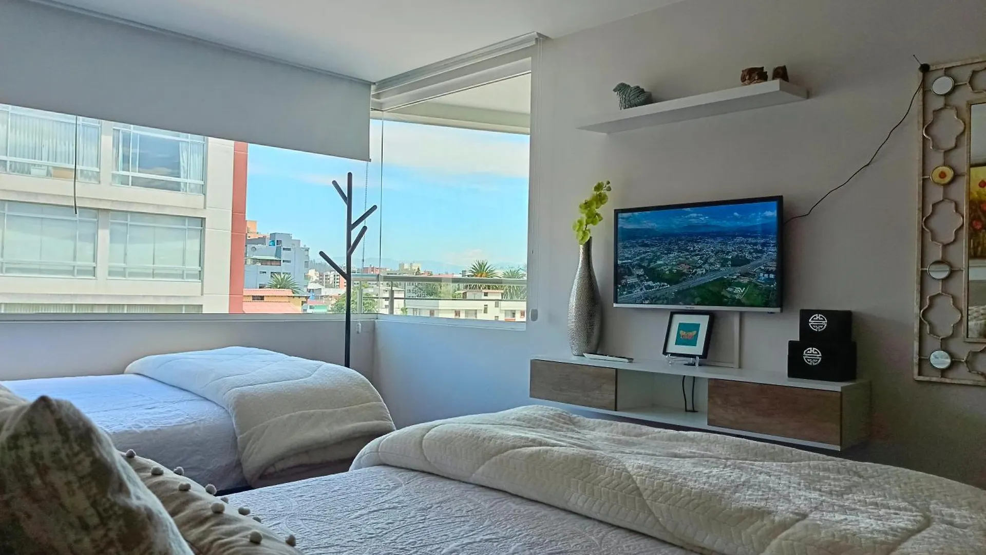 Vip Apartment - Queenbed - Balcony - Parking - 6Th Floor Ecuador