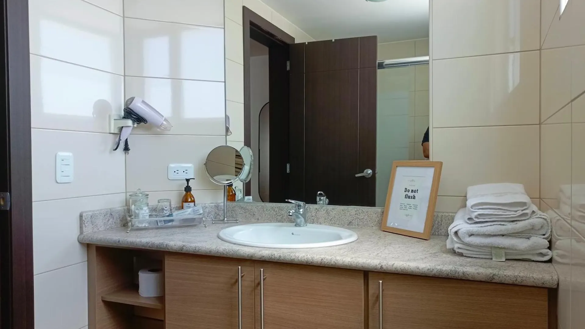 Vip Apartment - Queenbed - Balcony - Parking - 6Th Floor
