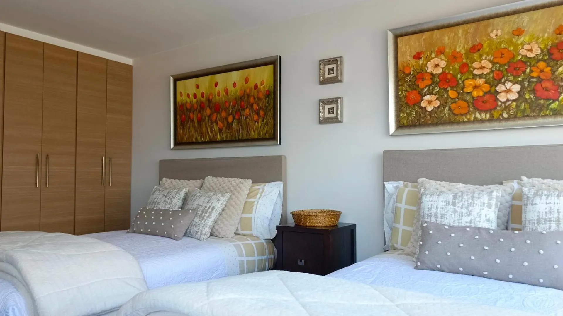 Vip Apartment - Queenbed - Balcony - Parking - 6Th Floor Quito